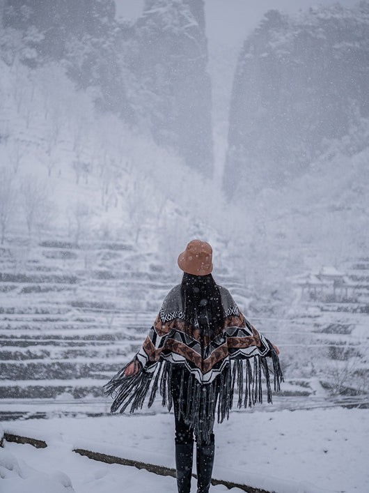 Poncho Étnico de Lana Tejida con Borlas - Abrigo Grueso y Cálido - Image 4