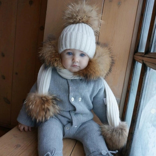 Conjunto Gorro y Bufanda de Lana con Pompones para Niños - Image 12