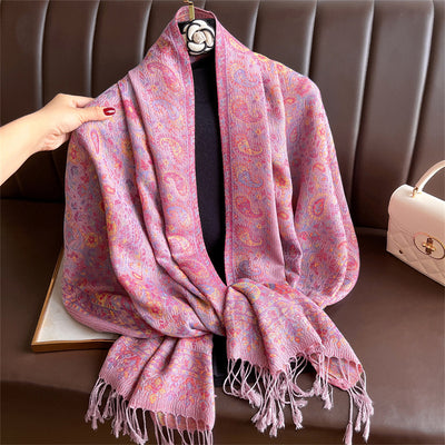 Chal de Lujo Ligero con Jacquard y Borlas de Cachemira - Image 3