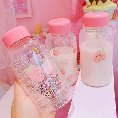 Vaso Térmico Fresa 3D con Diseño Relieve - Strawberry Milk Girl - Image 10