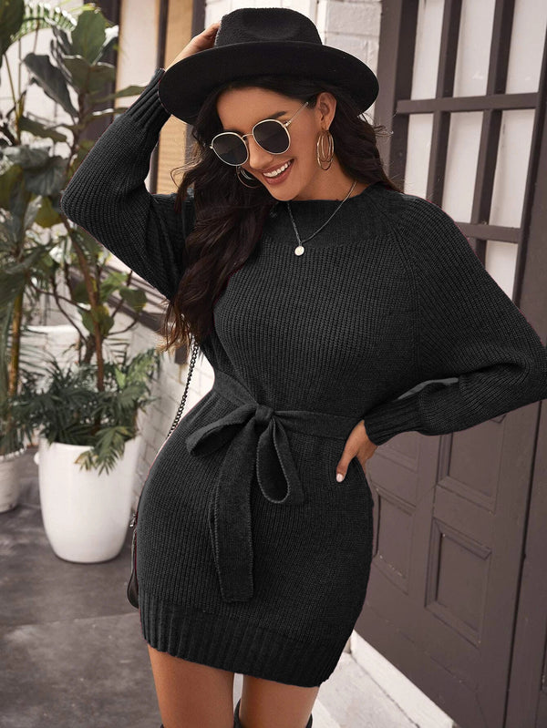 Vestido Midi Cuello Alto Liso Elegante