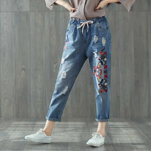 Jeans Cropped Rotos con Bordado Artístico y Cintura Elástica - Image 5