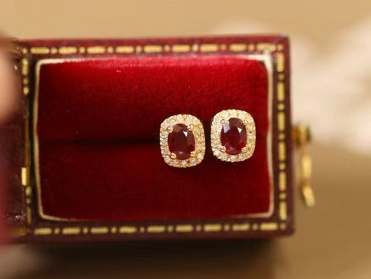 Aretes de Oro Puro con Rubí Natural y Diamantes Rojo Sangre de Paloma - Image 14