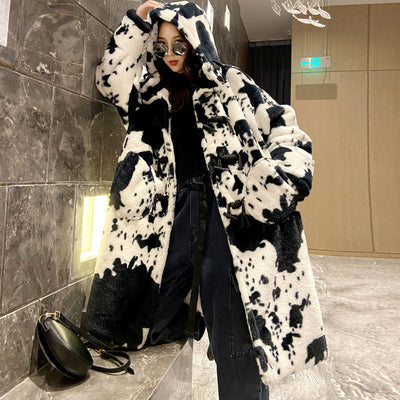 Abrigo de Piel Estampado Vaca - Diseño Elegante Largo hasta la Rodilla para Invierno - Image 9