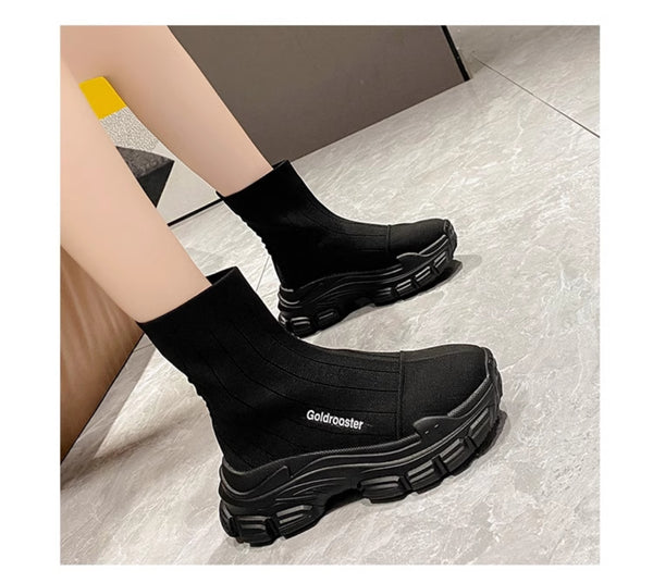 Botas Deportivas de Suela Gruesa con Altura Aumentada y Tecnología Flyknit