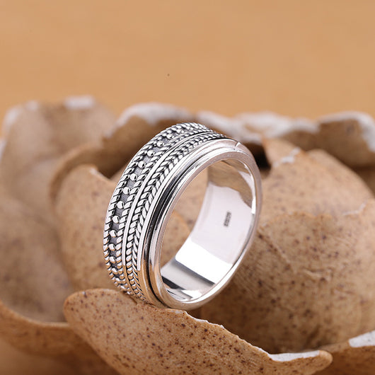 Anillo de Plata Oxidada para Hombre con Acabado Vintage - Image 4