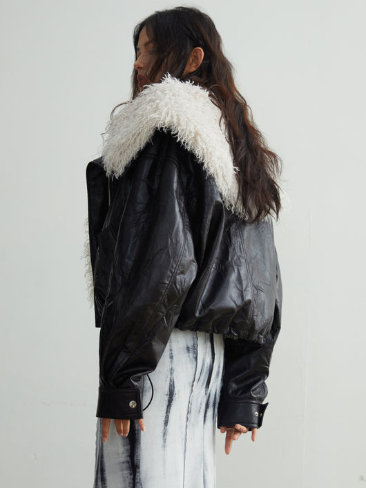 Chaqueta de Cuero con Cuello de Pelaje Desmontable - Lujo Retro Minimalista - Image 9