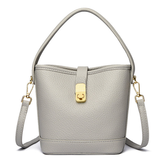 Bolso de Cuero Minimalista Bandolera Multicapa - Diseño Versátil y Elegante - Image 12