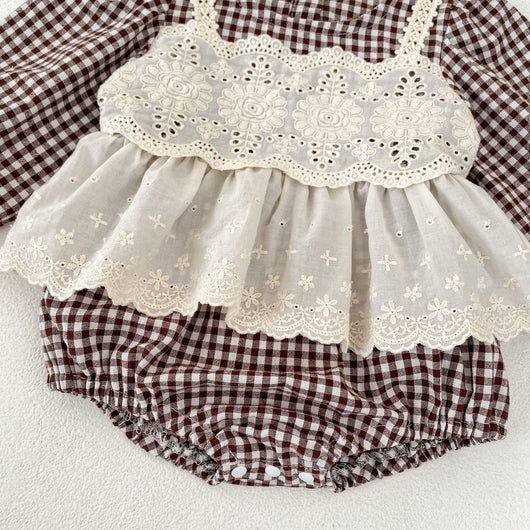 Enterizo Elegante para Bebé Niña con Encaje y Falda Triangular - Image 11
