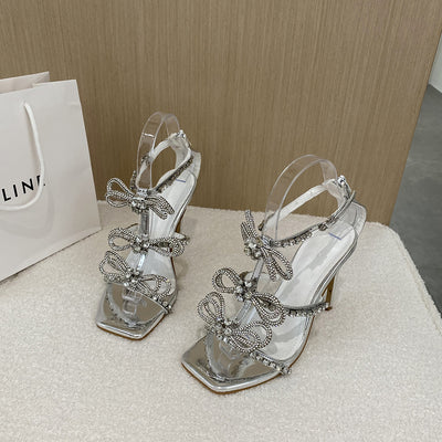 Tacones Altos con Moño y Flores de Cristal Brillante - Image 4