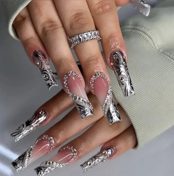 Uñas Postizas Francesas Mariposa Púrpura con Borde Negro - Stickers de Uñas Premium