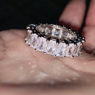 Anillo de Diamante Cuadrado con Zirconia para Mujer - Diseño Corazón Melocotón - Image 3