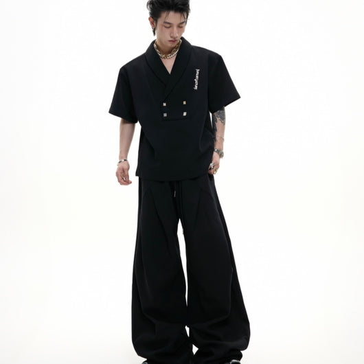 Traje Deportivo Hombre Cuello V con Hombreras Acolchadas y Detalles Metálicos - Image 8