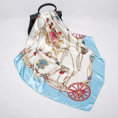 Pañuelo de Seda Estampado Cuadrado - Image 4