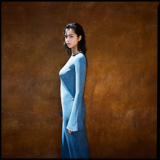 Vestido Largo de Seda Azul con Protección Solar - Estilo Vacacional - Image 3