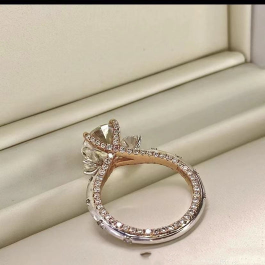 Anillo de Moissanita Three-Life para Mujer - Image 5
