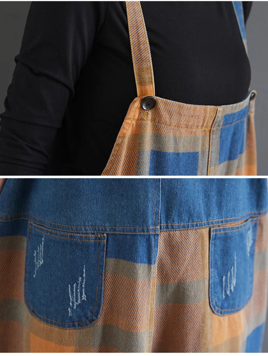 Overol Denim a Cuadros con Estampado Literario Vintage - Image 11