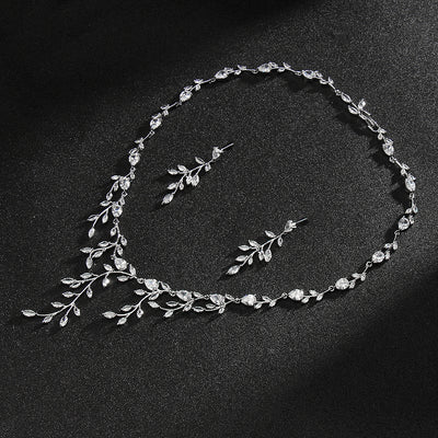 Collar Minimalista con Rama y Circonita - Diseño Europeo y Americano - Image 6