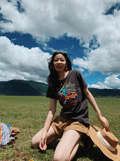 Playera Retro Americana Estampada de Manga Corta para Mujer - Image 19