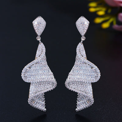 Aretes Largos de Circonita Incrustada Brillante - Image 6