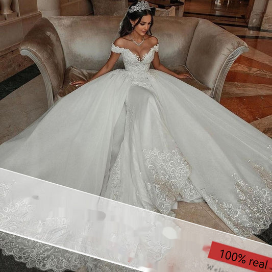 Vestido de Novia con Encaje Desmontable