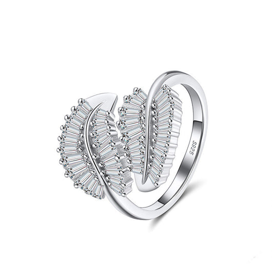 Anillo Ajustable de Oro Blanco con Diamante en Forma de Pluma - Image 3