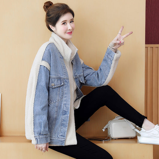 Abrigo de Invierno para Mujer con Lana de Cordero y Detalles de Costura Denim - Image 5