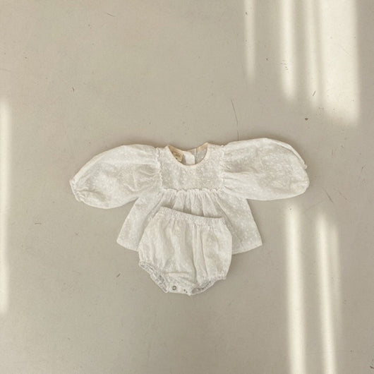 Vestido de Encaje para Niña - Elegancia y Comodidad