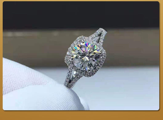 Anillo de Moissanita D Color con Doble Fila de Engastes Cuadrados para Mujer - Image 12