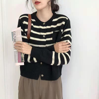 Suéter Tejido de Cuello Redondo con Rayas para Mujer - Image 12