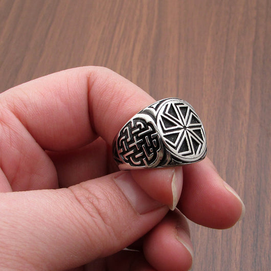 Anillo Vikingo Nórdico Retro Personalizado para Hombre en Acero Titanio - Image 7