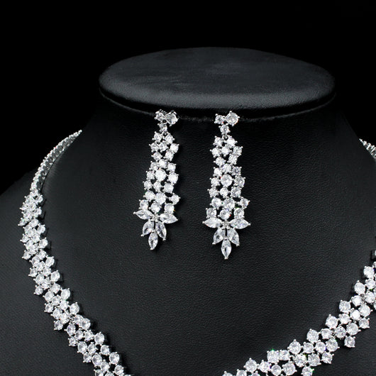 Conjunto de Aretes y Collar de Plata con Circonitas Incrustadas - Diseño Exagerado - Image 11