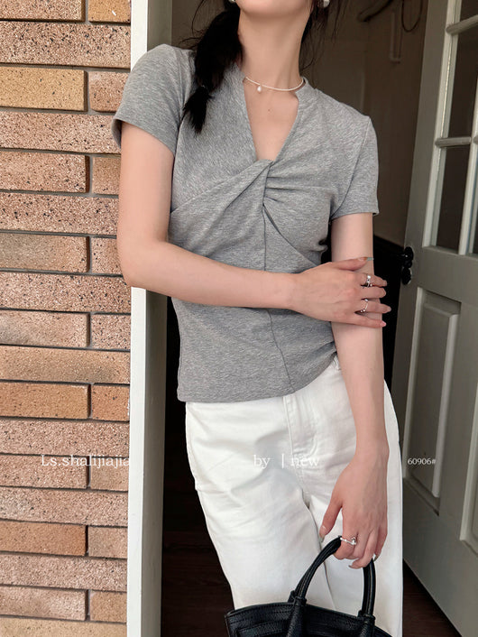 Blusa Básica Mujer con Nudo en V - Camiseta Versátil para Cualquier Ocasión - Image 24
