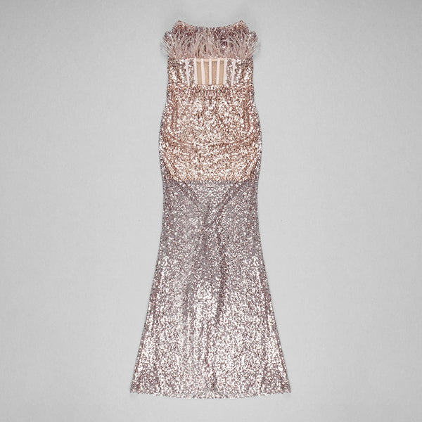 Vestido Strapless con Lentejuelas, Plumas y Detalles Calados