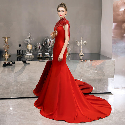 Vestido de Gala Presidencial con Detalle de Cola - Image 5