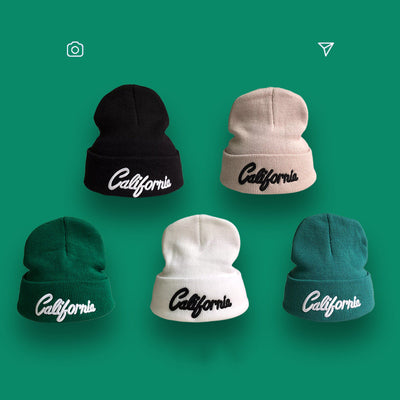 Gorro Tejido con Letras 3D Bordadas
