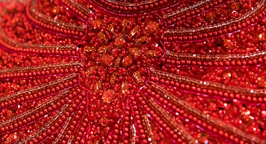 Vestido de Gala Presidencial con Detalle de Cola - Image 13