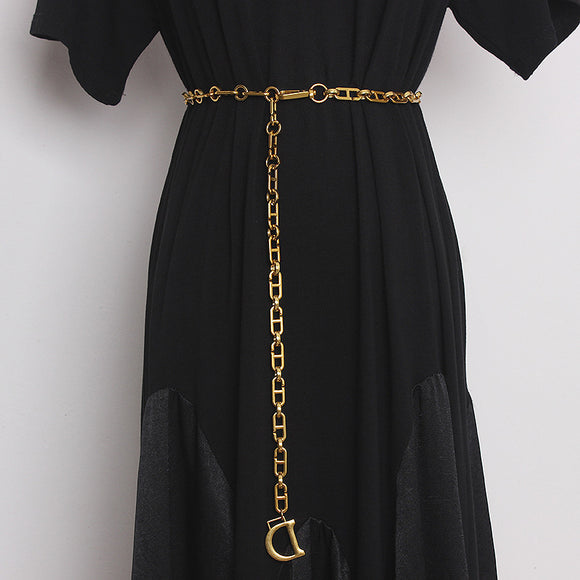Traje Vestido Decorativo con Cinturón Metálico y Camisa Integrada