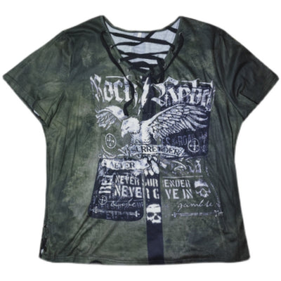 Playera Estilo Punk Retro con Estampado Audaz y Tirantes Ajustables - Image 3