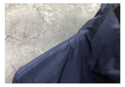 Chaqueta de Cuello Alto con Cierre y Estampado de Ballena - Image 7
