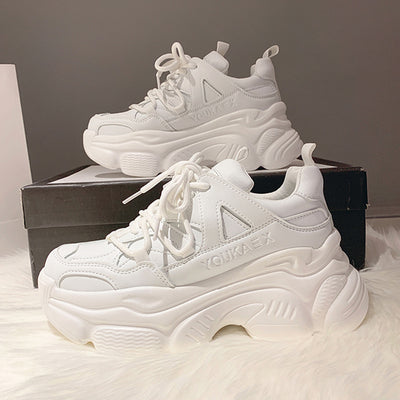 Zapatillas Plataforma Blancas con Tacón Alto - Sneakers Elegantes