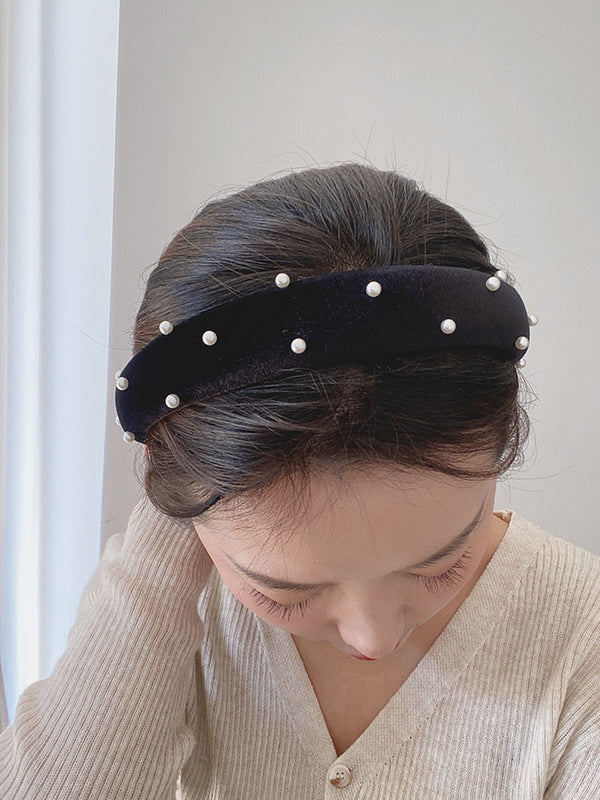 Diadema Acolchada de Terciopelo Negro con Perlas