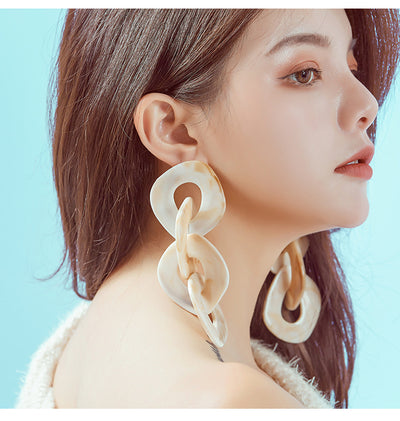 Aretes Acrílicos Grandes Elegantes de Estilo Europeo Americano - Image 9