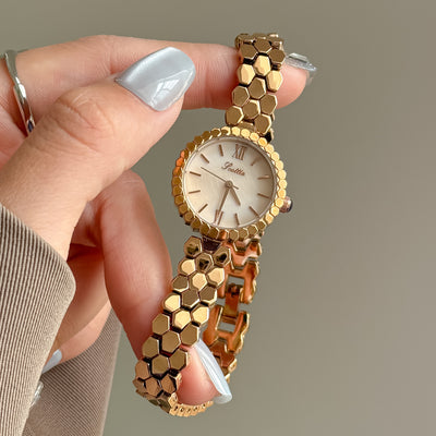 Reloj de Cuarzo Dorado Rosa Elegante y Compacto