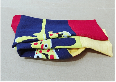 Calcetines Largos de Algodón con Diseño Asimétrico Cartoon - Image 8