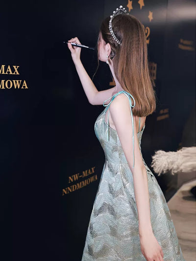 Vestido de Gala Elegante para Anfitriona de Eventos de Lujo - Image 11