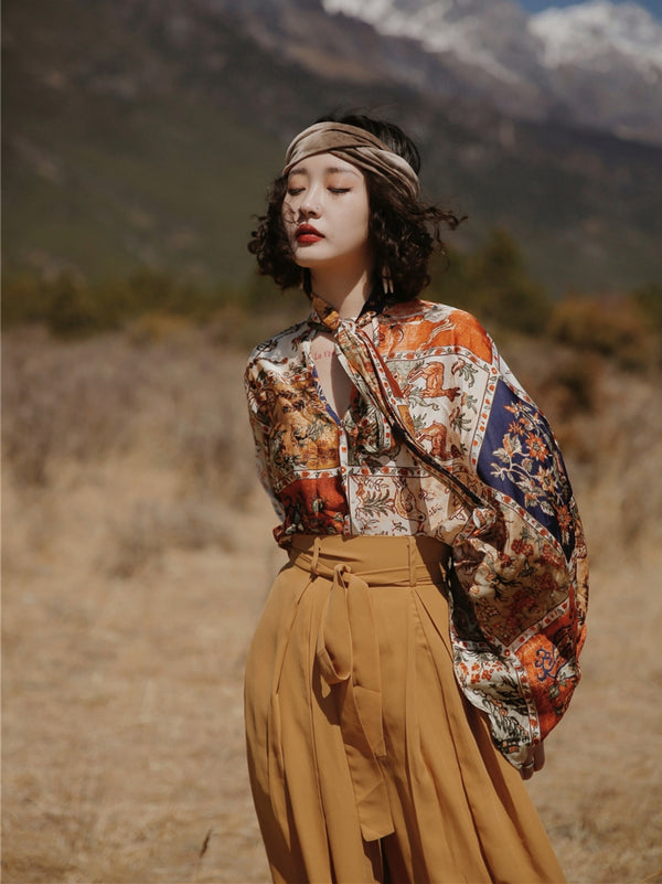 Blusa Retro con Moño y Estampado Floral