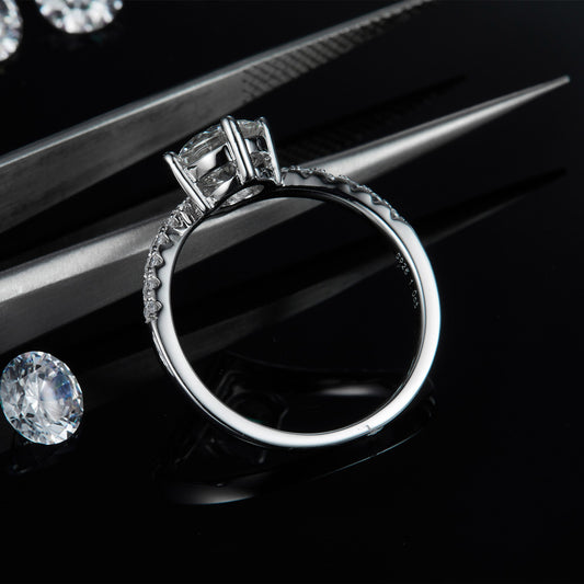 Anillo de Moissanita en V de 1 Quilate - Estilo Coreano Moderno