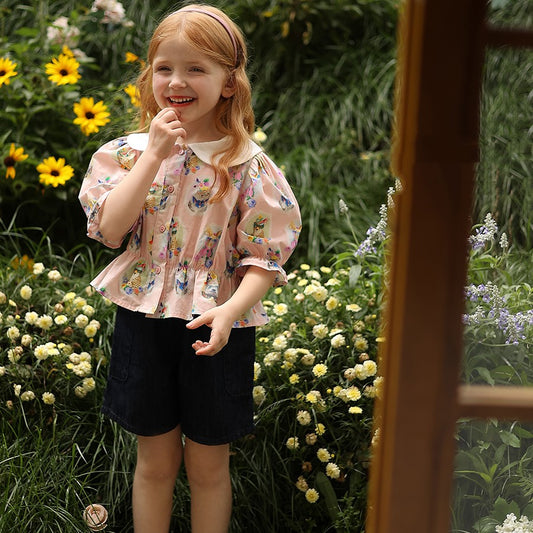 Blusa Infantil Blanca con Solapa y Estampado Floral