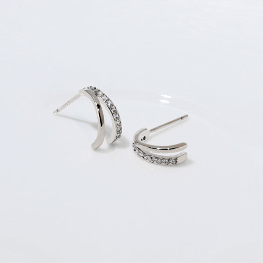 Aretes de Plata Esterlina con Acabado Dorado - Diseño Moderno y Versátil - Image 6
